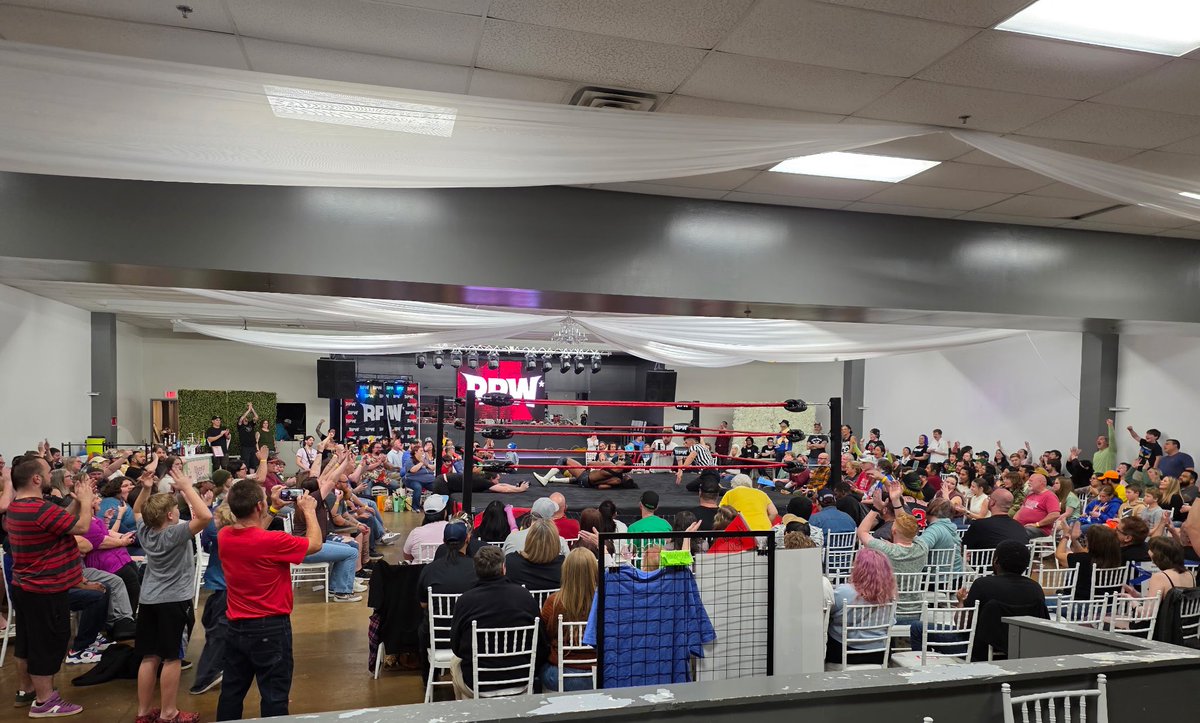 VelvetVoiceWS's tweet photo. Made a pitstop in Arkansas ahead of my flight for New Japan Cup to do some great work with @razorpro479’s debut event in Springdale! Sold out building, lively crowd, standing room only, a great night for pro wrestling in Arkansas! I can’t wait for people to hear the broadcast! https://t.co/Wp6kp0wOwE