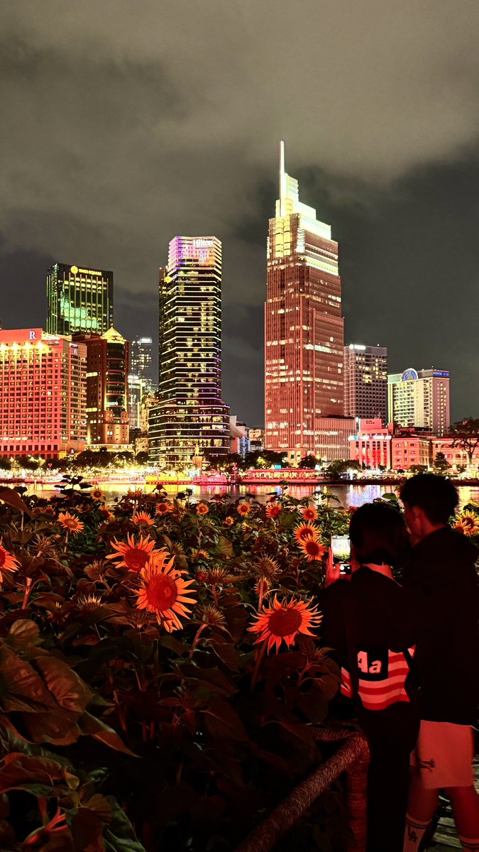 t h é o 🇭🇰 tweet media