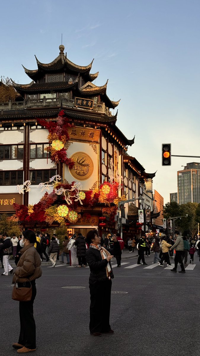 t h é o 🇭🇰 tweet media