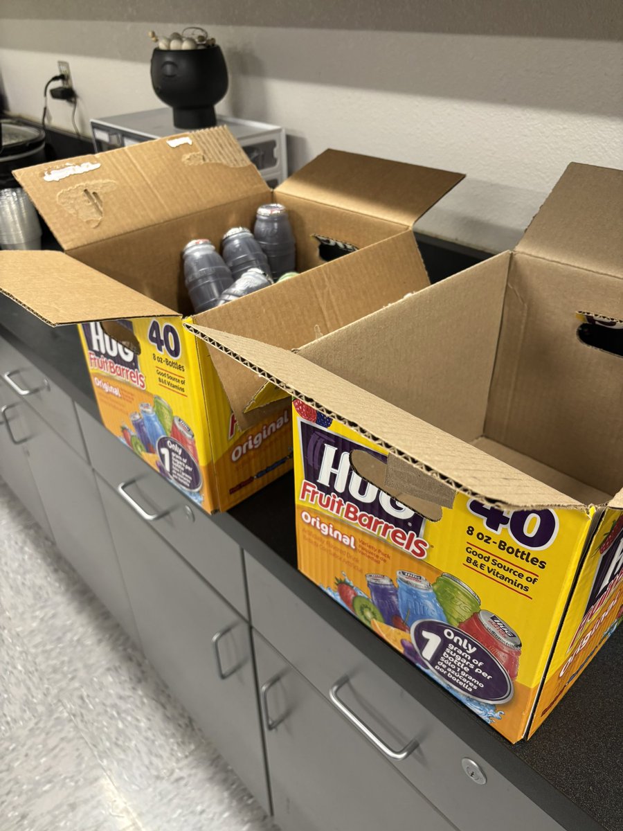 MadMath_PMS's tweet photo. On Friday, I rewarded all of my students who hit Masters on their Spring Interim, some might say I spoiled them. 🤣🤣 they earned it! https://t.co/0hGEWleL5V