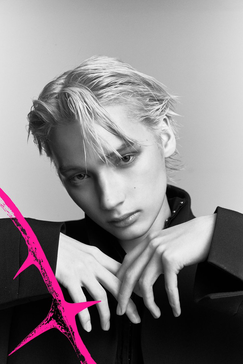 txt_sarangdan2's tweet photo. 7TH YEAR: 가시덤불에 잠시 바람이 멈췄을 때 - THORN #휴닝카이 #HUENINGKAI https://t.co/vBiHo9LMpP
