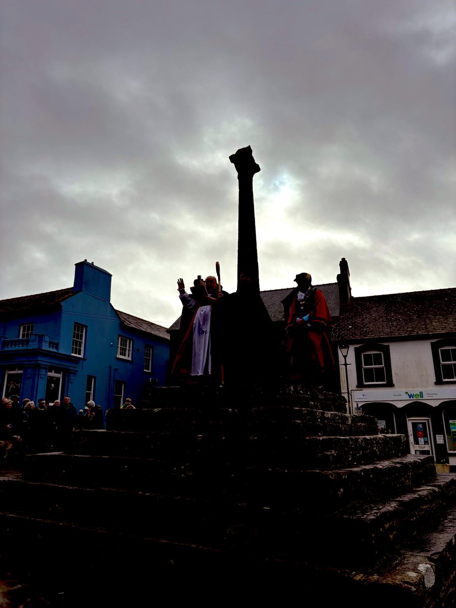 St Davids Cathedral tweet media