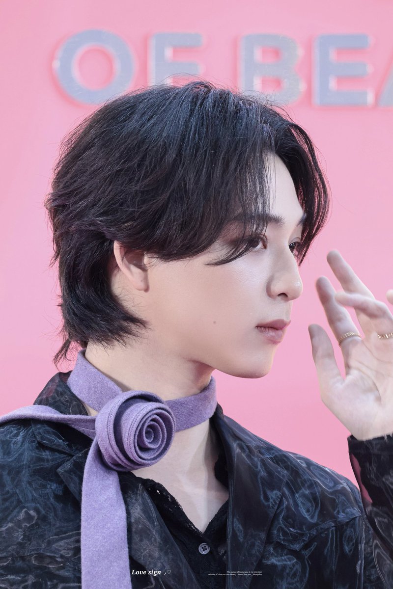 ลุคน้อนบาสวันนี้ สวย หวานมีเสน่ห์มีออร่าสะดุดตามากๆ

BBAS TOPS FO BEAUTY 

#KissMyBobyWithBas
#ตัวหอมจนน่าคิสไปกับบาสหัสณัฐ
#KissMyBodyxBasxTops