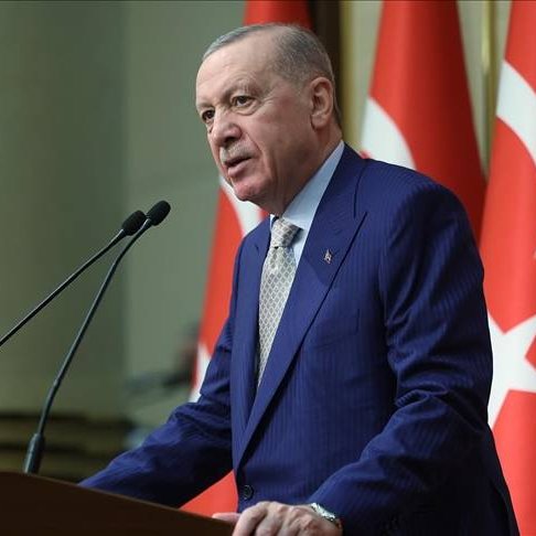 DailyTurkic's tweet photo. 🇹🇷 Turkish President Erdoğan: 

"I am saddened by the death of our neighbor Iran’s leader, Ayatollah Ali Khamenei, as a result of the attacks that took place yesterday.

I pray for the mercy of Allah upon Mr. Khamenei, and I extend my condolences to the brotherly people of Iran." https://t.co/lLvfPB9EdF