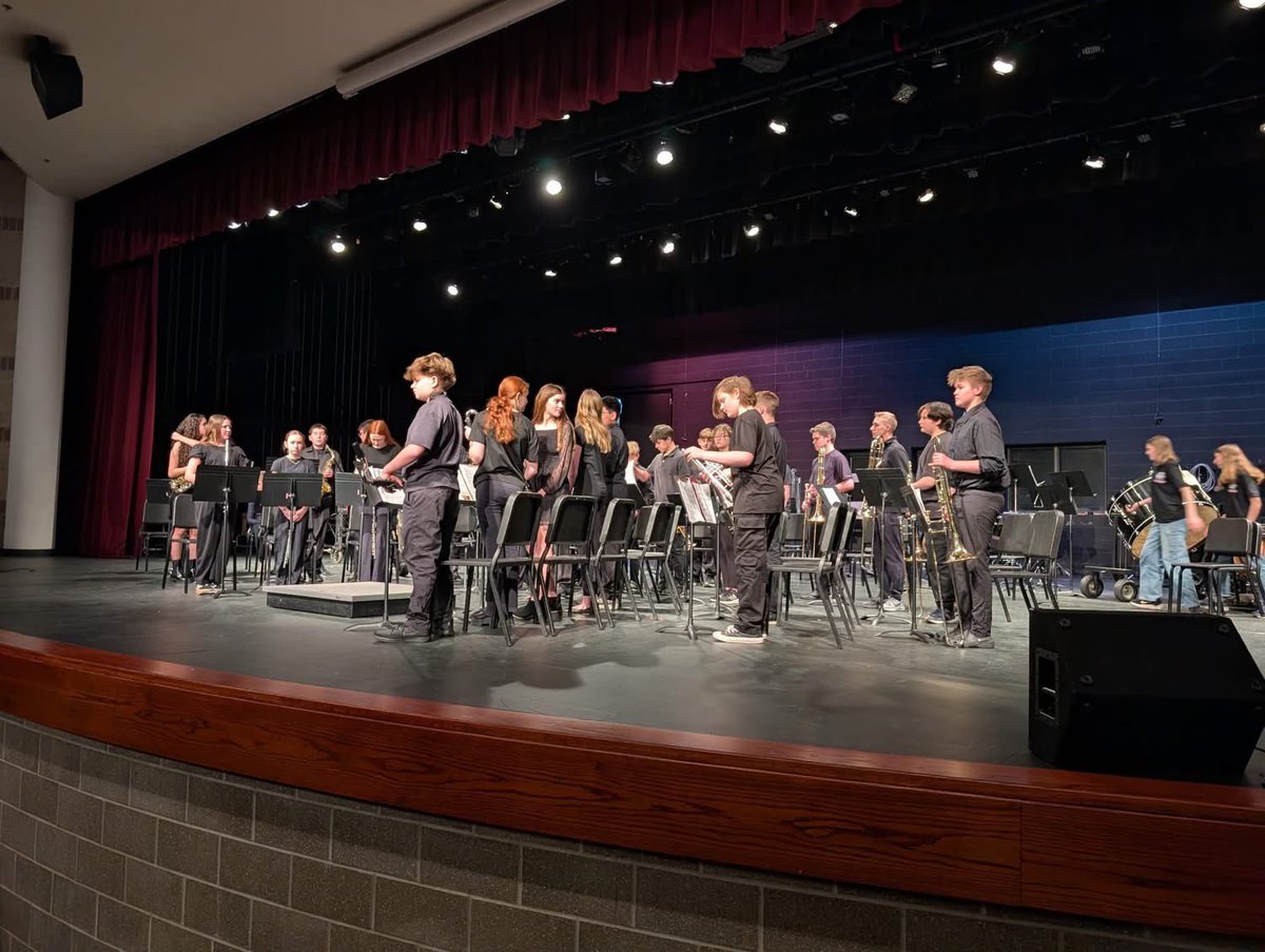 Lexington Trails Middle School tweet media