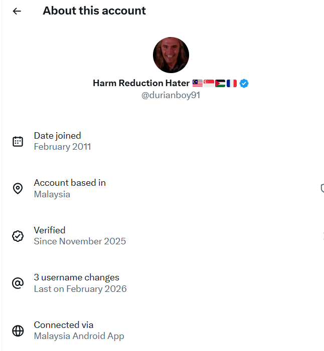 wma927's tweet image. whatever you say, #trollbot based in Malaysia🤣