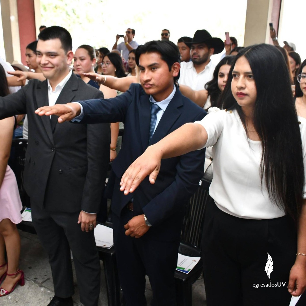 💚💙#EgresadoUV muchas felicidades a las y los Egresados de la Facultad de Medicina Veterinaria y Zootecnia de la Universidad Veracruzana #RegiónVeracruz, generación Febrero 2026🎉