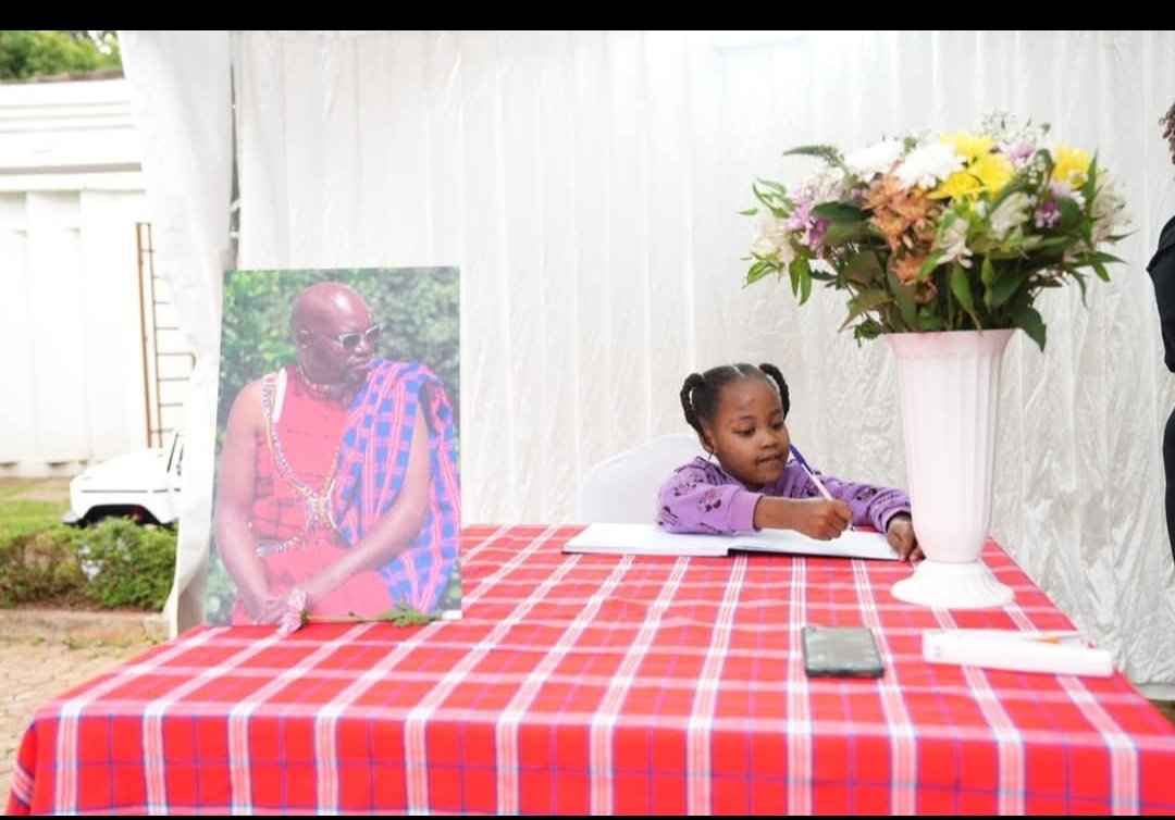 Oh my God💔💔😭. May God grant them peace  and comfort.