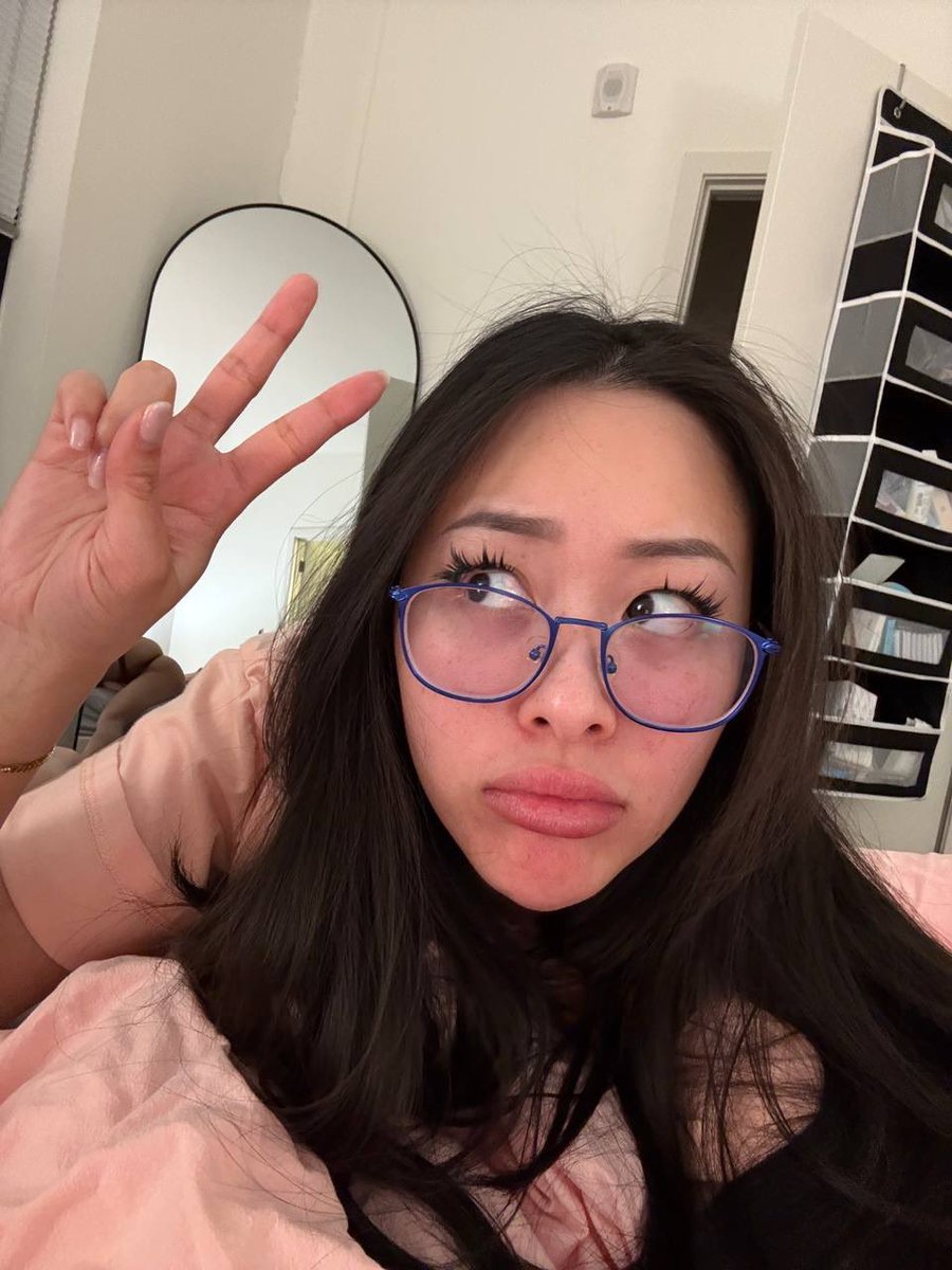 trixiefoopah's tweet photo. be honest where did u look first 👀 https://t.co/Yd0lT7x0W0