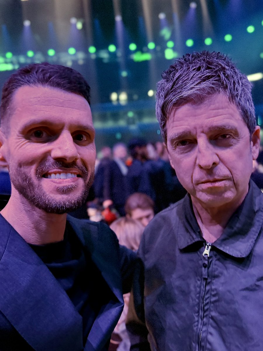 Tony Perry tweet media