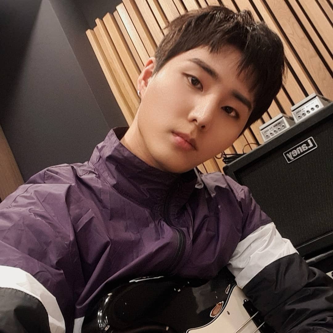 Pr2_0's tweet photo. 영현~시 ♡ https://t.co/HHPoJygOa9