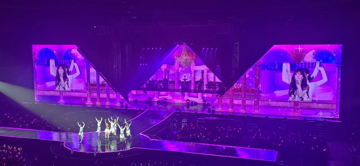 WENDY_offcl (3/3) The production is so cool and awesome. Wencore