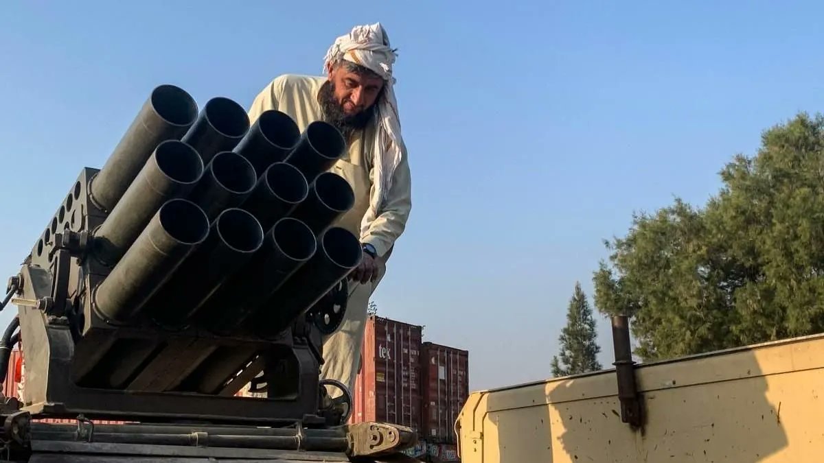 🇦🇫 #Afganistan aumenta la tensión en el Golfo. El Estado talibán ha sufrido en la última semana bombardeos paquistaníes contra instalaciones.

➡️ focy.short.gy/NbLQ3r