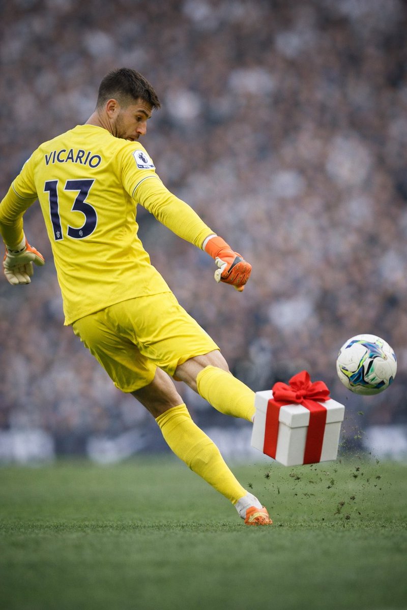 Martygrawl's tweet photo. @SpursOfficial And Vicario gifts the ball to the opposing side https://t.co/bfHQVjzi30