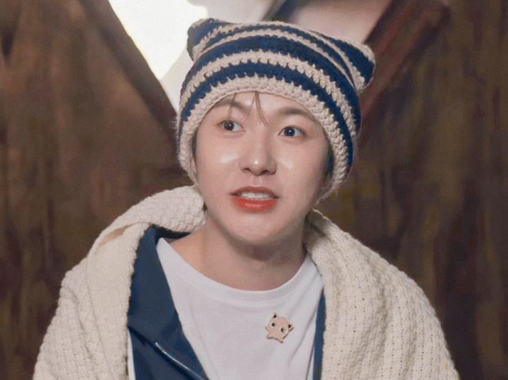 ก็หนุ่มแว่นเมะขนาดนี้​ คนสวยหมวกแมวก็ต้องเคะละป่ะ​

#dongren