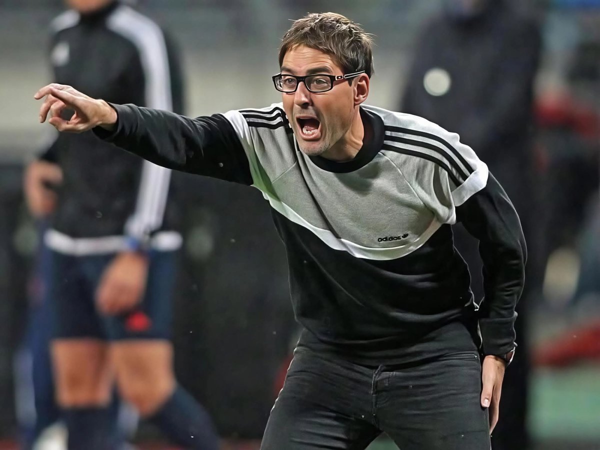 في اول 3 مباريات لفايلر مع الاهلي استخدم 21 لاعب ، وقال انا لسه بشوف قدرات اللاعيبة في الملعب وكل لاعب هياخد الوقت الكافي ومفيش عندي حاجه اسمها لاعب اساسي ولاعب احتياطي 

حسين الشحات كان مع شوبير قال :فايلر أول ماجيه كان ممتع وكلنا كنا مبسوطين معاه جدََا، قال واحنا في التدريبات