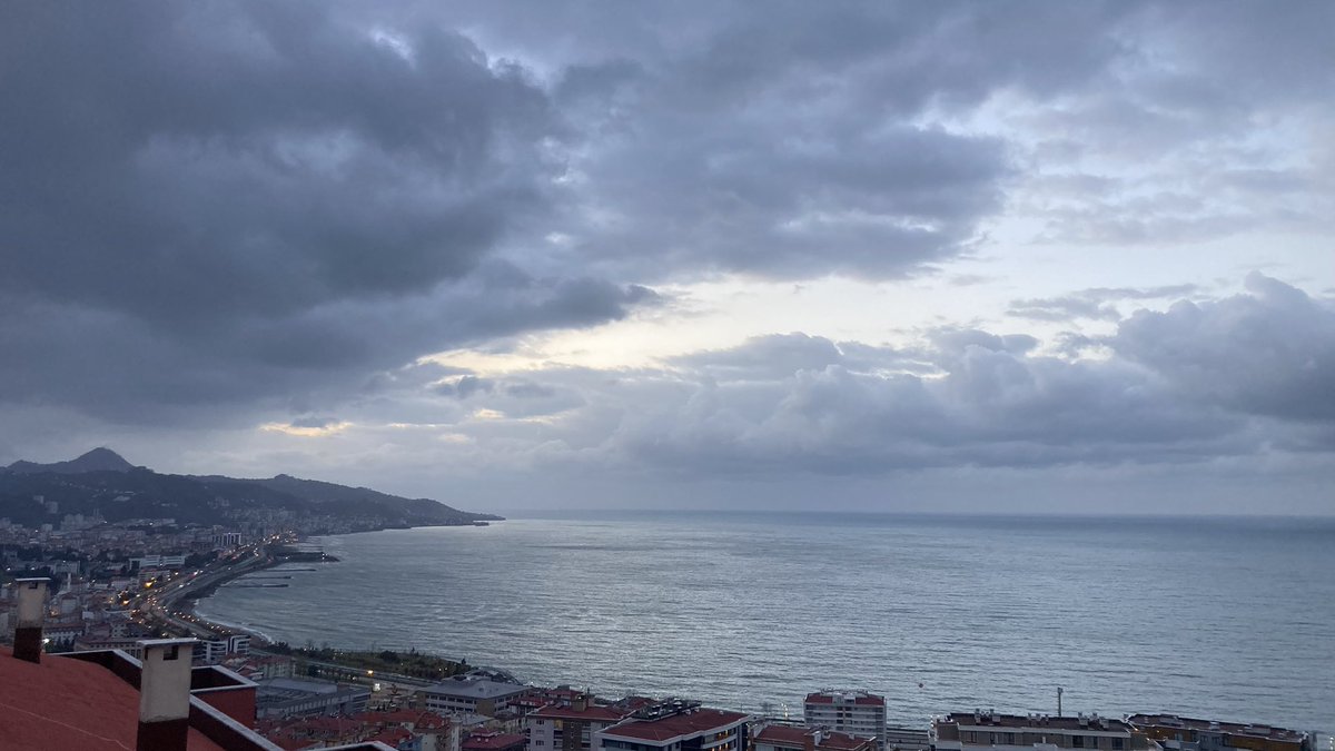 İyi akşamlar 
Sakin sessiz stabil 
Bir köy kasabasından ✊✊

<a href="/EmadDernegi/">EMEKLİLİKTE ADALET DERNEĞİ ⚖️</a>
#KademeliGeçişŞart