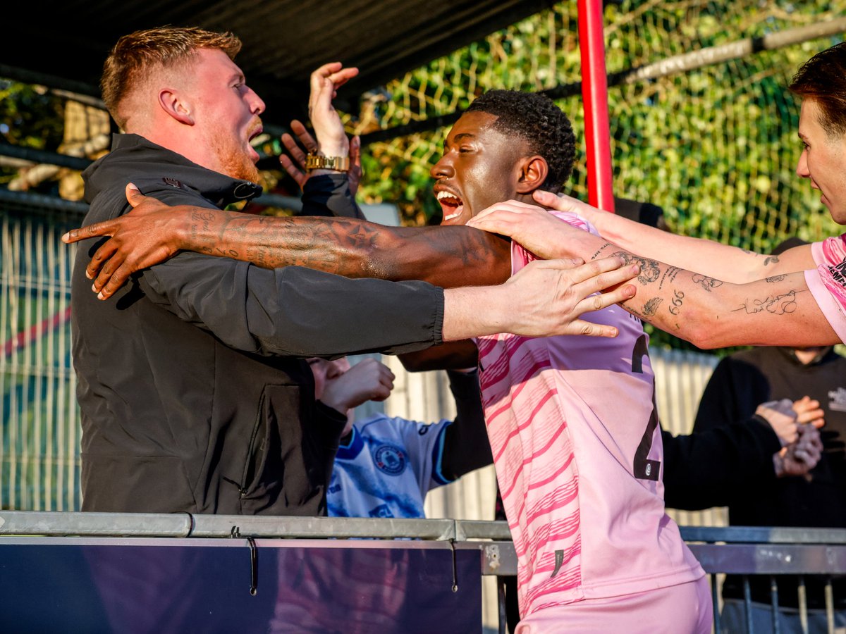 Lydia & Nick tweet media