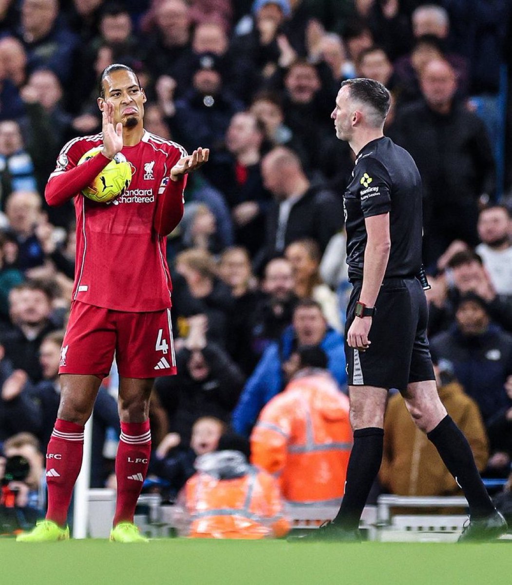 LFCApproved's tweet image. Virgil was right, Kavanagh’s shite.