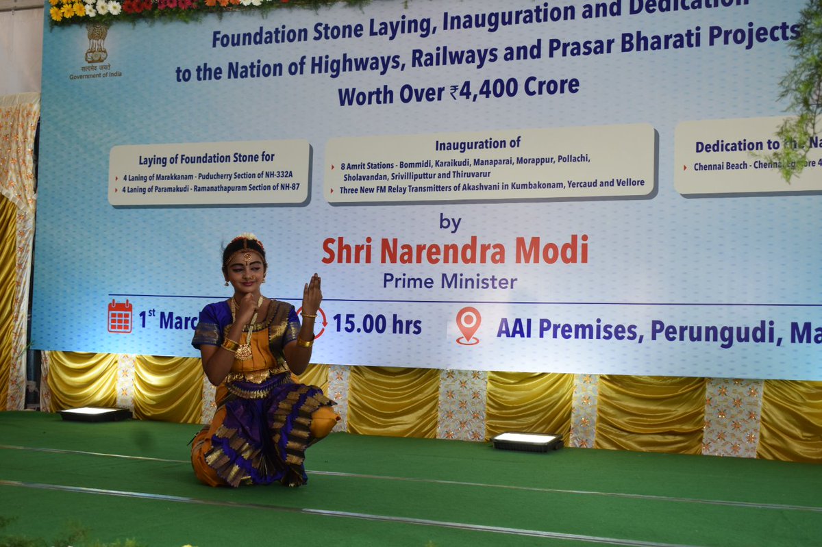 SalemDRM's tweet photo. Young talents steal the show!

Kids rock the stage at Morappur Railway Station inauguration! 🚂💃

#AmritBharat #Morappur #CulturalPerformance

@GMSRailway @RailMinIndia https://t.co/a83ZJ6MZVX