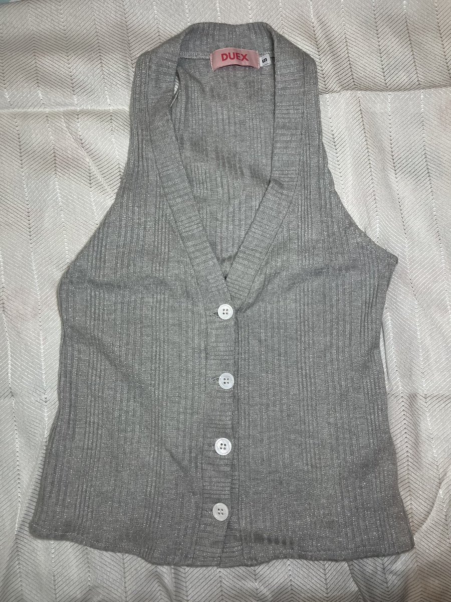 xxsr99's tweet photo. ส่งต่อ duex 
chicago vest SM
229 free shipping from 550 kaa 
#duex #ส่งต่อduexstudio #ส่งต่อduex #ส่งต่อเสื้อผ้ามือ2#ส่งต่อduexstudio https://t.co/QbYx1IzRMP