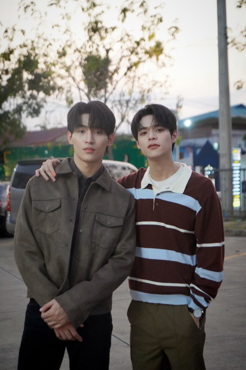 ohmthitiwat's tweet photo. มีแค่ใจกับมอไซค์คันเก่า  🛵 @poon_mit12 #MyRomanceScammerEP5 https://t.co/QNi7kSTLfF