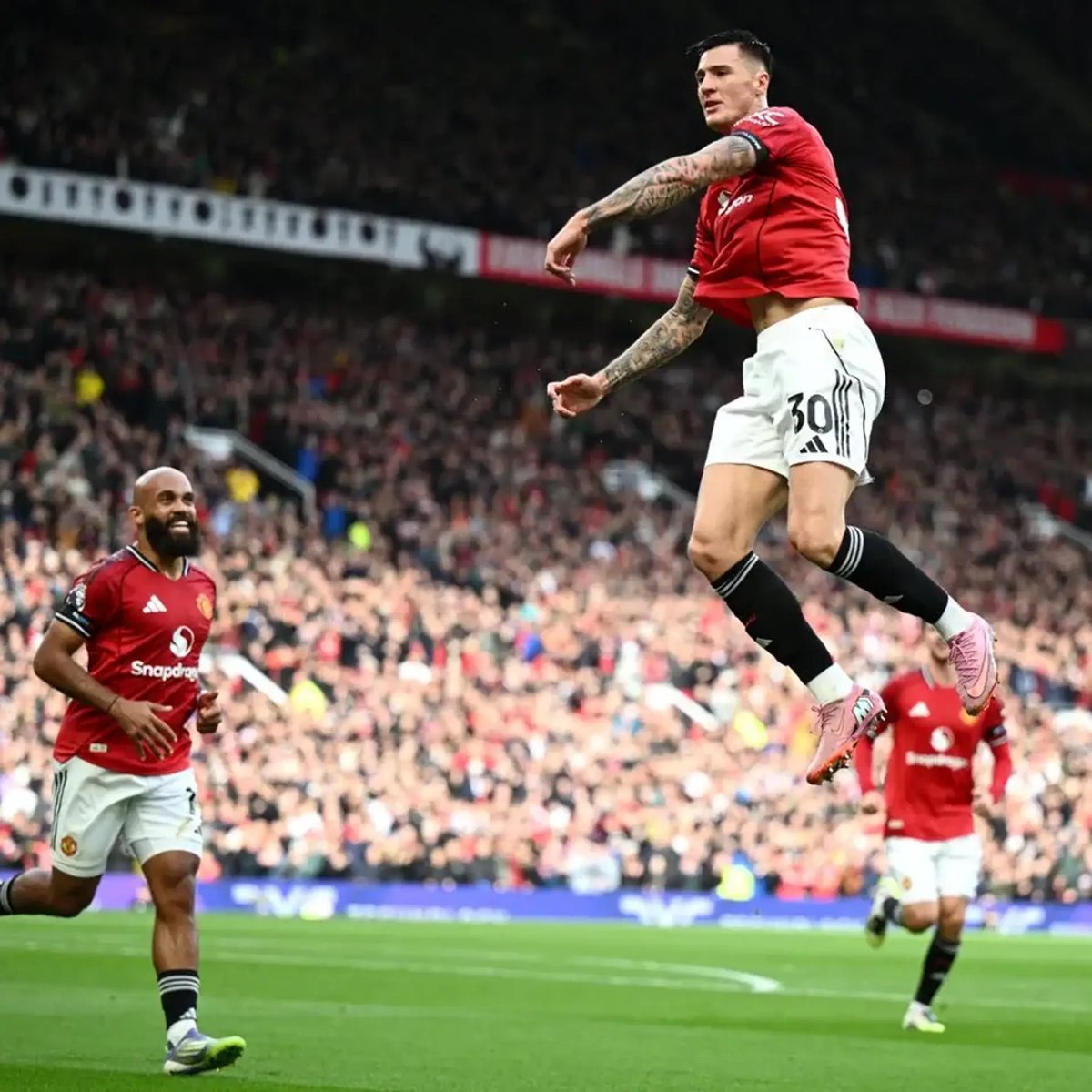 StatmanDave's tweet photo. Benjamin Šeško has scored 7 goals in his last 8 appearances. No player has scored more non-penalty Premier League goals since turn of the year.

Flying. ✈️ https://t.co/BdSHF0lXXM