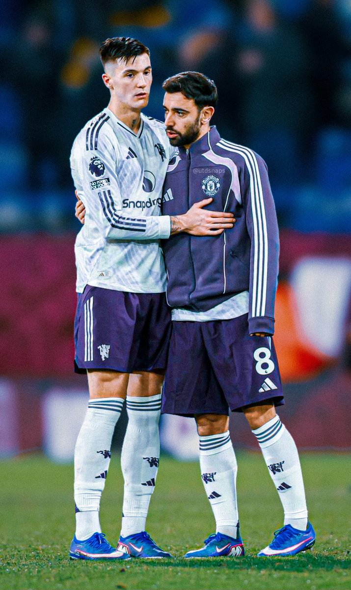 PaamanuelUtd_'s tweet photo. This Bruno and Sesko combo is giving me KDB and Haaland vibes. Hopefully Bruno retires at Manchester United https://t.co/d0ZUAHQz6J