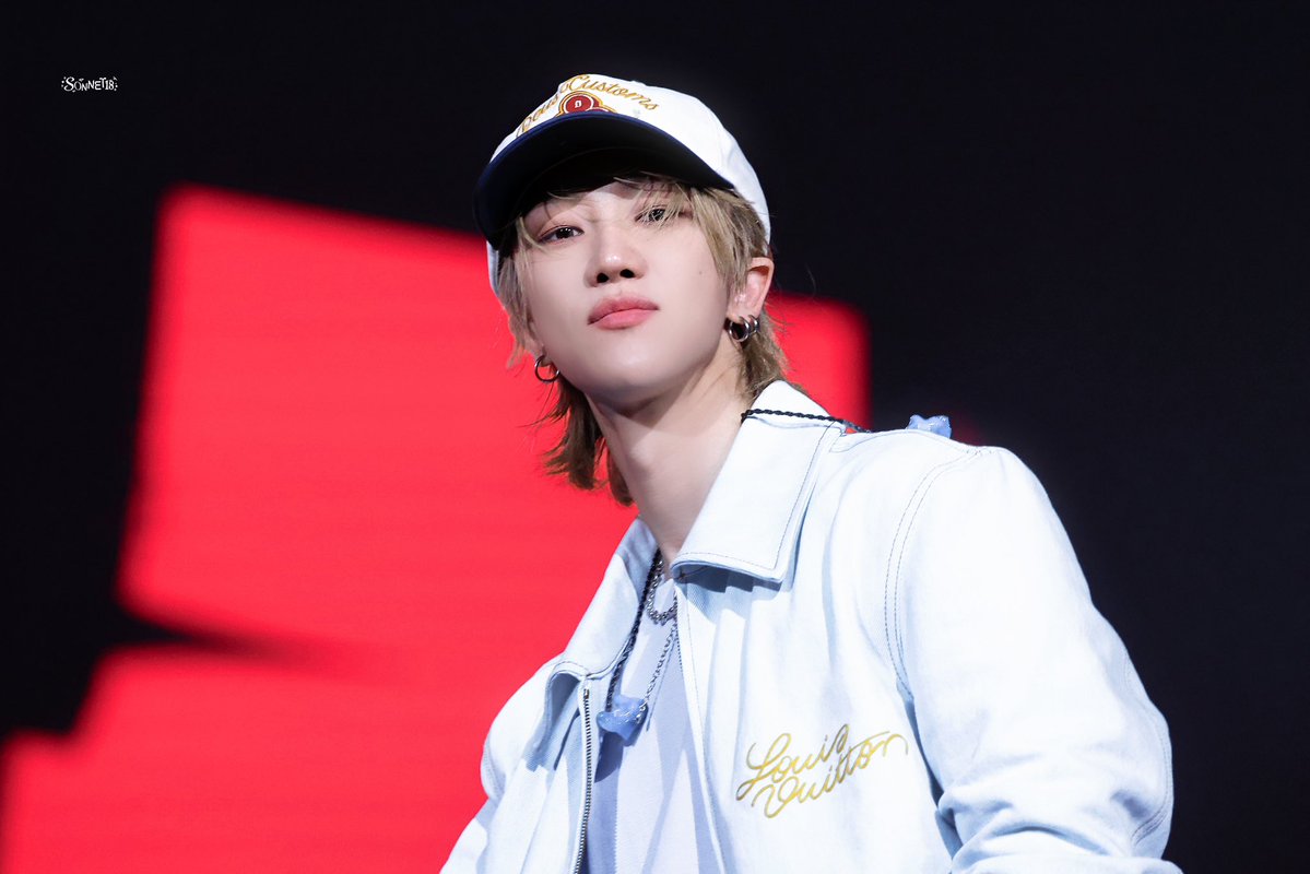 sonnet18_ tweet media