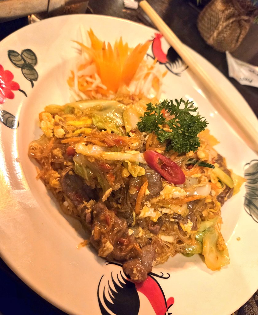 ᔕᕼᗩᑕK tweet media