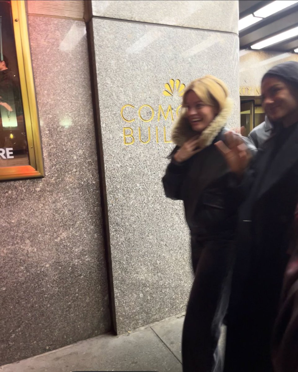 Emma Mackey and Simone Ashley attended the SNL after party last night!

They’ll star “Peaked” alongside Connor!❤️

📸: <a href="/cowboyliikeash/">ash ❤️‍🔥</a>