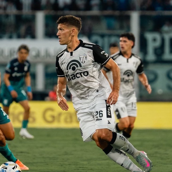AlberdialMundo's tweet photo. #TorneoApertura 🇦🇷 || Facundo Lencioni fue titular en el empate 1-1 de Gimnasia M vs Boca Juniors 

⭐️ Puntaje @SofascoreLA: 6.9 https://t.co/w4WjeIdJsW