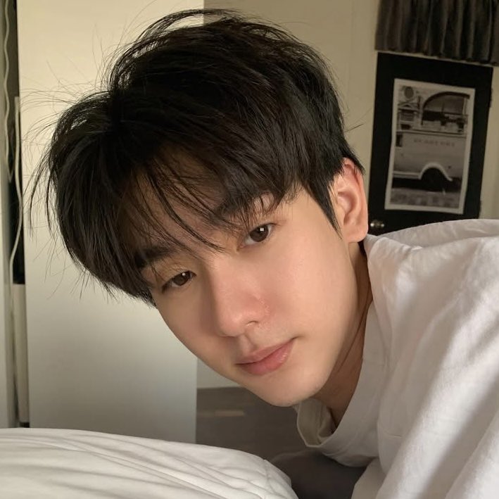 mytomatoboi's tweet photo. ยังชอบรูปน้องบุ๊คเซตนี้อยู่อีกหรอ
: ตลอดไป https://t.co/vIbG7L4OYJ