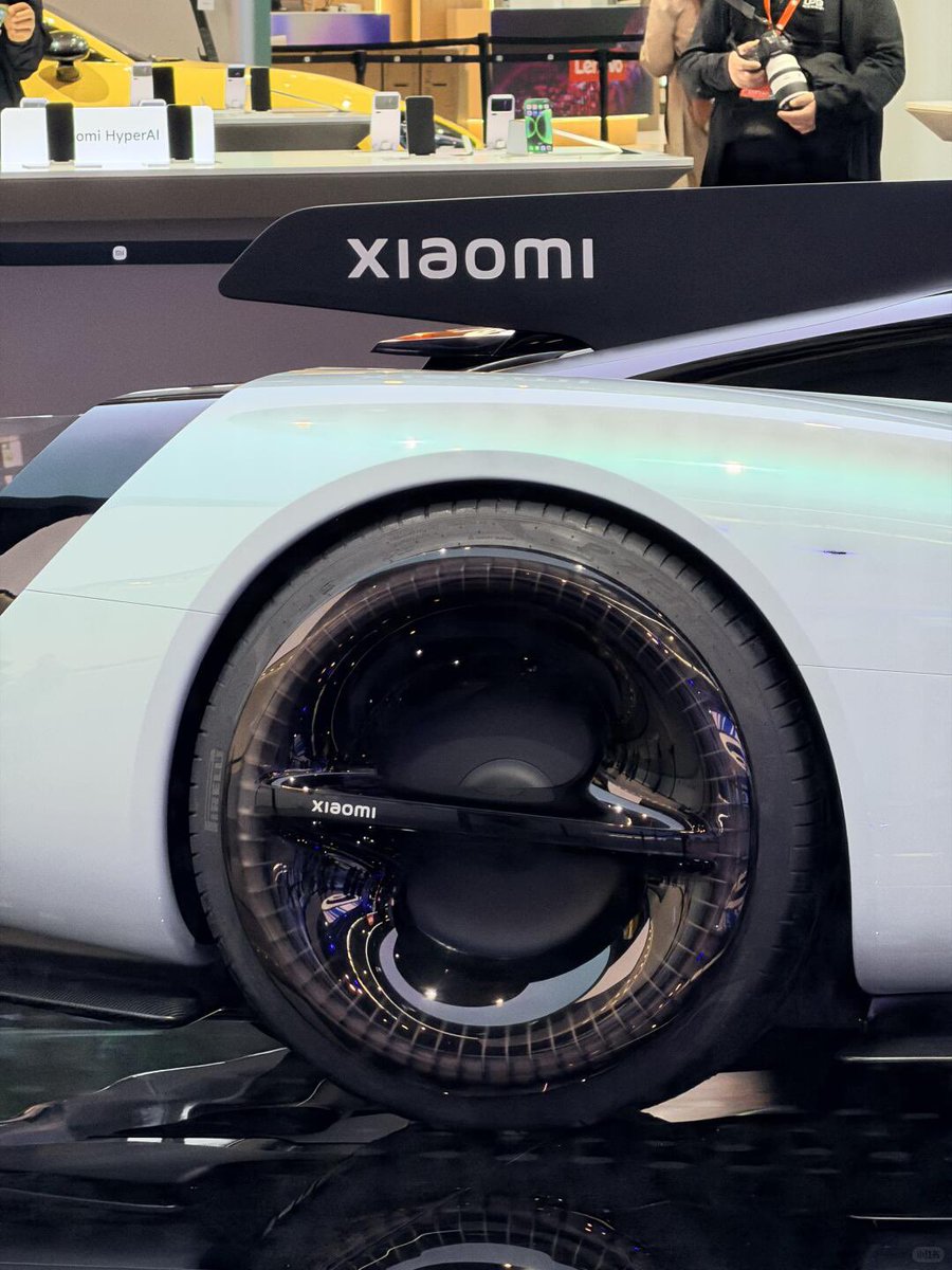 DriveGreen80167's tweet photo. Xiaomi Vision GT – MWC Global Debut https://t.co/EMNDrFaAu8