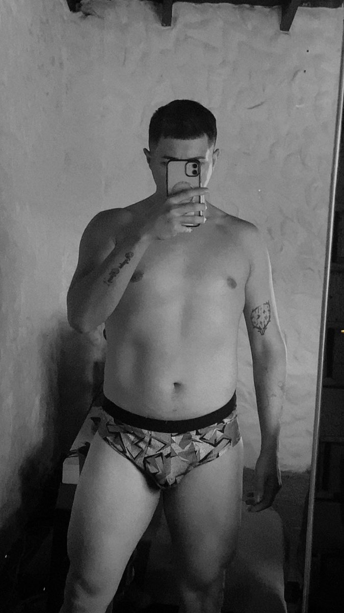 Franchurri5's tweet photo. - Yo  en el 2004 deseando tener 30 siendo  coqueta y próspera 
Yo a mis 32 siendo coqueta y próspera 💕 https://t.co/3kD6nmDeKX