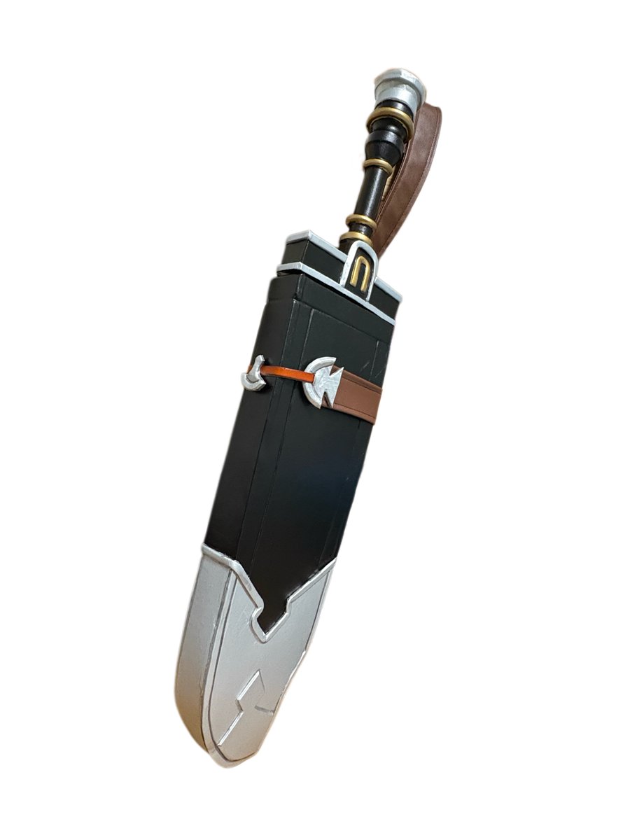 シエテの腰の剣と鞘出来た⚔️✨ 剣はZ3で貼ってみたからgボンドよりか