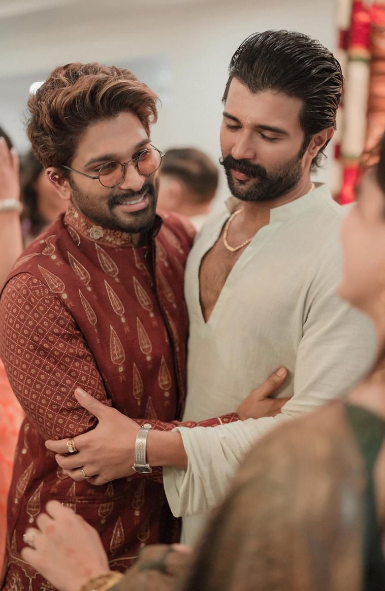 MilagroMovies's tweet image. #AlluArjun - #VijayDevarakonda 🥰❤️