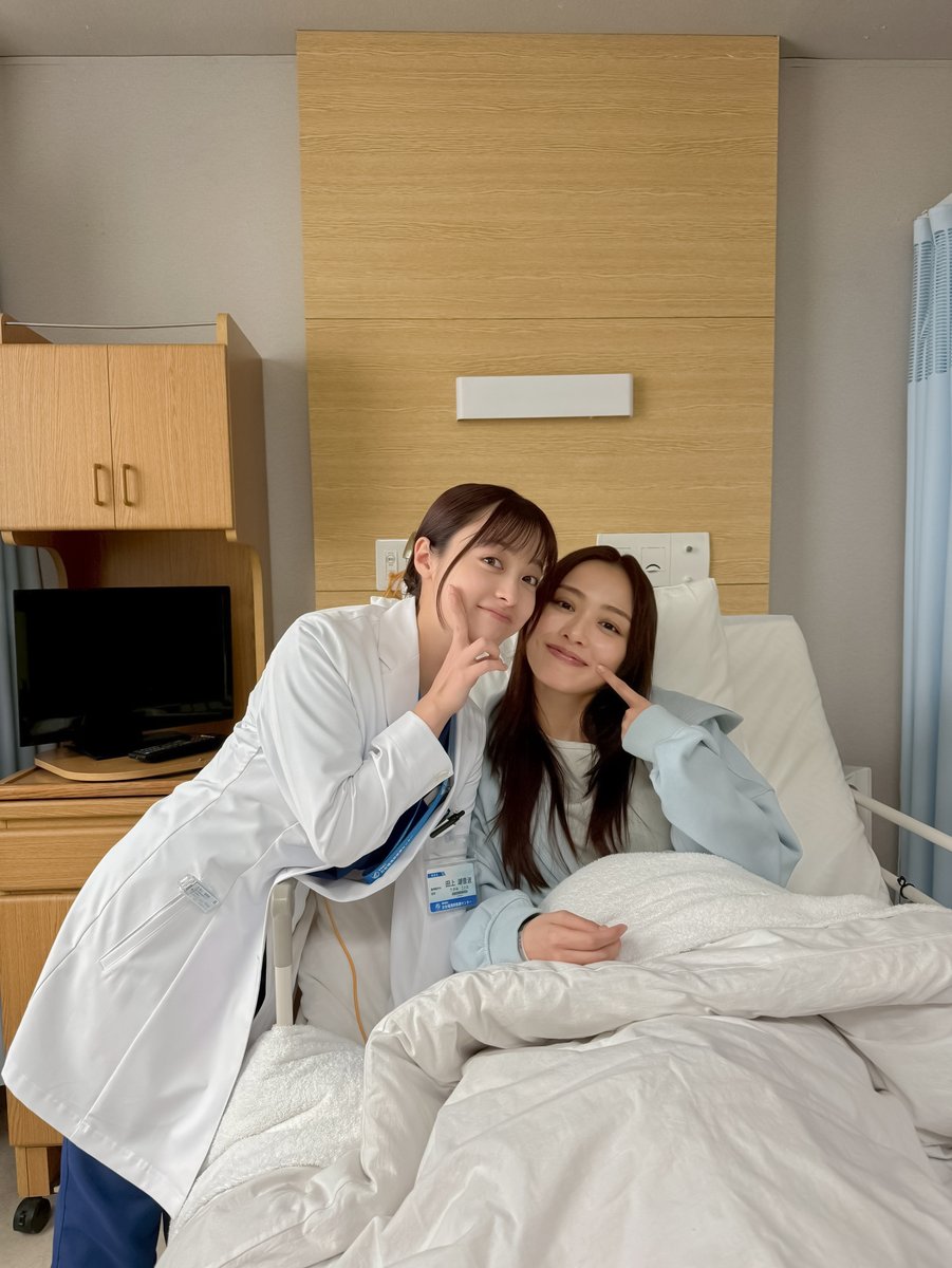 yandoku_fuji's tweet photo. ❤️‍🔥第𝟖話 𝟑月𝟐日放送🩺
   月9ドラマ「#ヤンドク！」

⋆⸜ 第𝟖話は今夜9時放送❤️‍🔥 ⸝⋆

無期限謹慎中の湖音波(#橋本環奈)。
それでも“マブダチ”麗奈(#内田理央)のため
病院へ──。

しかし検査で思いもよらぬ異変が発覚。

謹慎中の湖音波は、
大切な人を救えるのか…？🤝

第7話見逃し配信はプロフィールのリンクから
TVerで夜露視来（ヨロシク）👊🏻( ¨̮💪🏻)
▶ @yandoku_fuji

#フジテレビ