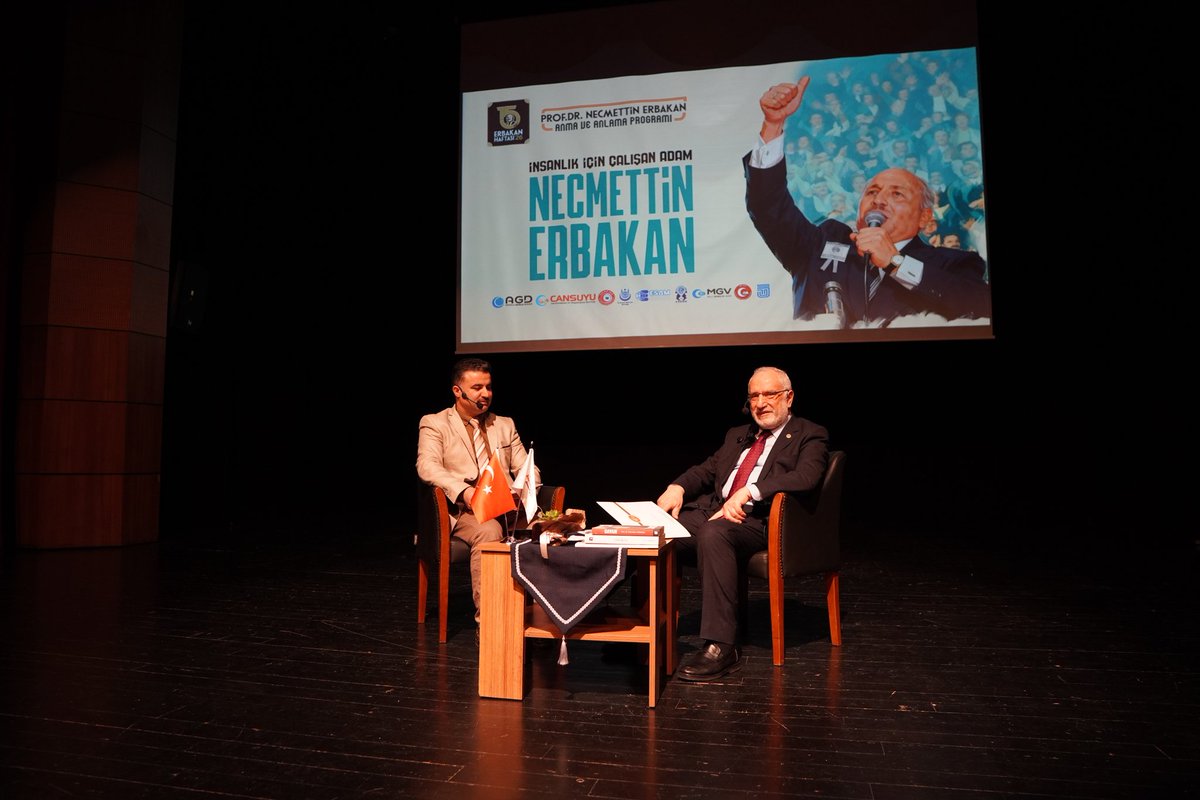 AGDSamsunSubesi's tweet photo. Bugün içinde bulunduğumuz hali artık genç,yaşlı,tanıyan,tanımayan herkesin bir o bildi dediği Erbakan Hocamızı anma ve anlama programımızı gerçekleştirdik.Erbakan hocamıza hasret gönüllerin buluştuğu programımızda vefa ve samimiyetle bir araya gelindi. https://t.co/88VNHRpdzb