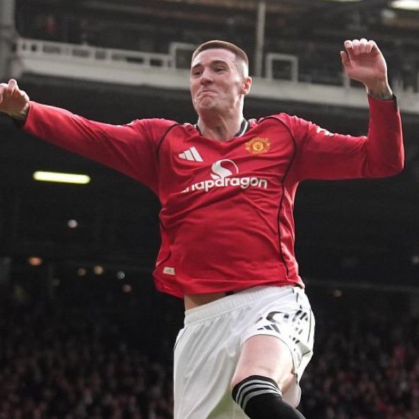 centredevils's tweet photo. 🚨🚨| Benjamin Sesko now has SIX goals in his last 8 Premier League games for Manchester United. 🤯 https://t.co/aKN52WG0xy