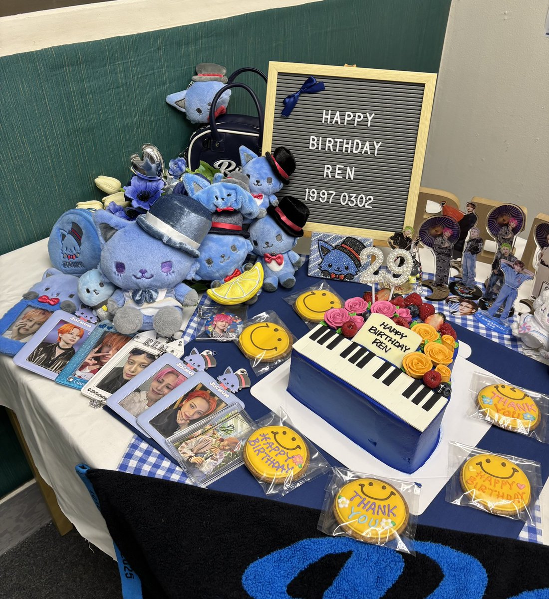 ellie1521d's tweet photo. 蓮くん、お誕生日おめでとう🎂

この一年が 出会いと感動に恵まれ
あなたらしい花が🪷
美しく咲く年になりますように💐

#HappyRenDay
#KingOfStage_Ren https://t.co/HKoGAMN4qh