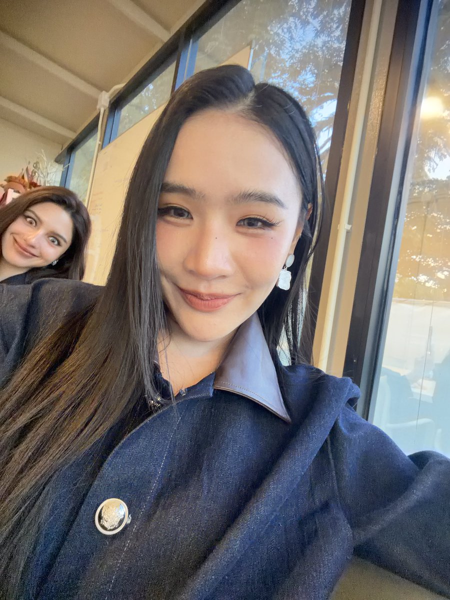 _pundao's tweet photo. ดีใจที่วันนี้ได้เจอกันนะคะ 🫡🤎
อยากเจออีกแล้ววว ขอบคุณที่มาหาพวกเรากันน้า พวกเราดีใจมาก ๆ และอยากเจอทุกอีกนะคะ 

SHELLY PUNDAO THE BRILLIANT
#StarryNightwithShellyPundao https://t.co/17Q6auNNj1