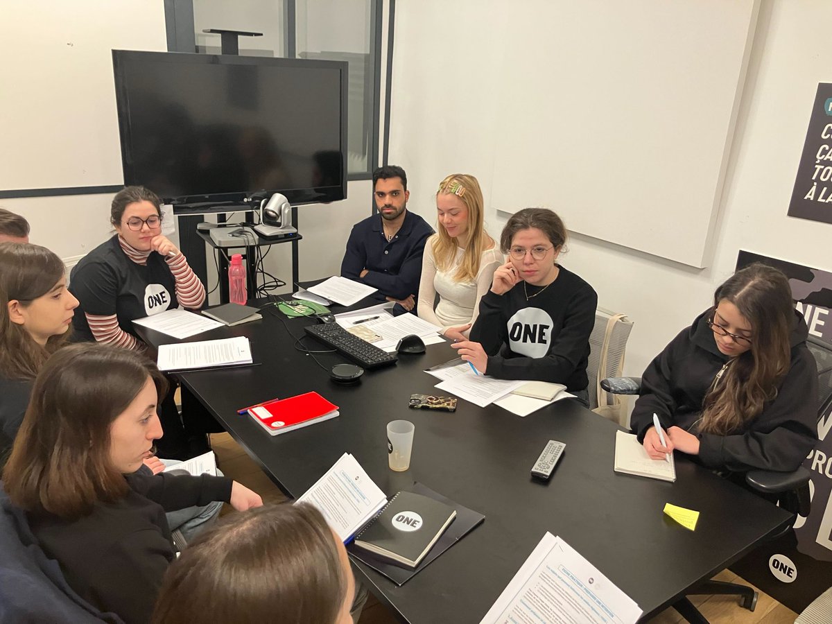 ONE France tweet media