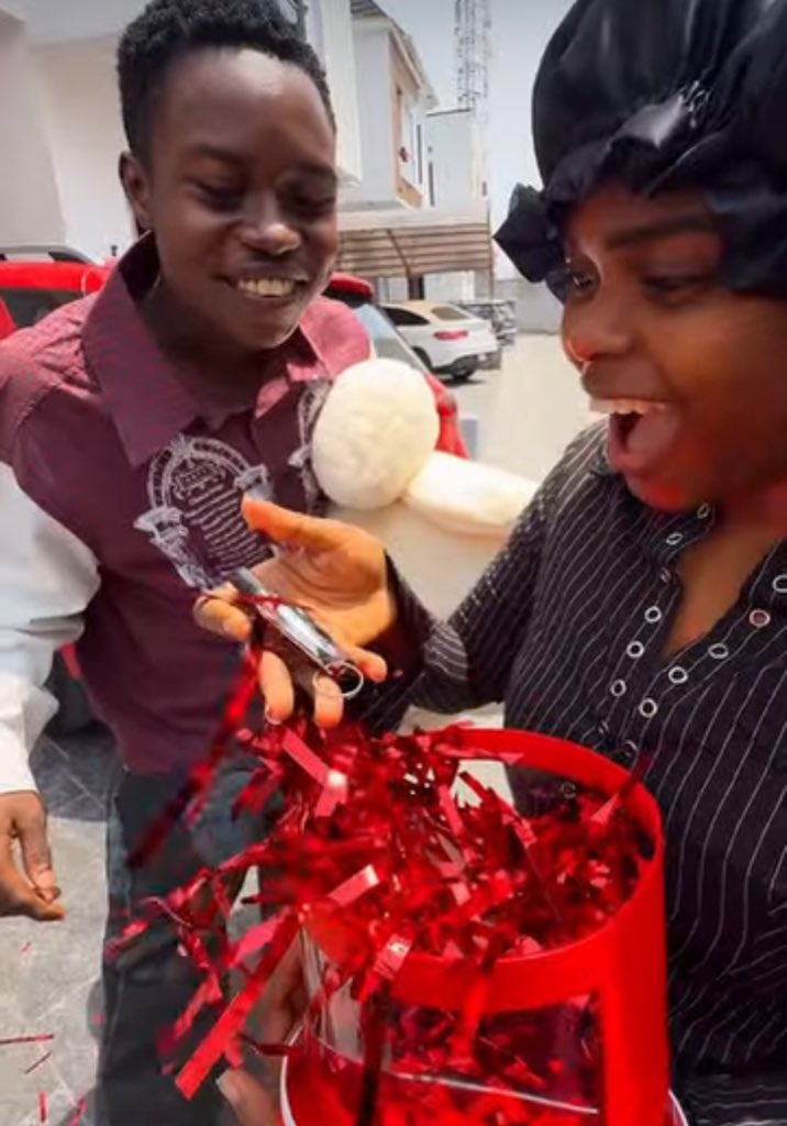 Peller gifted Jervis a car worth 200m🤯... omo i can nave be poor in my life🥺😳