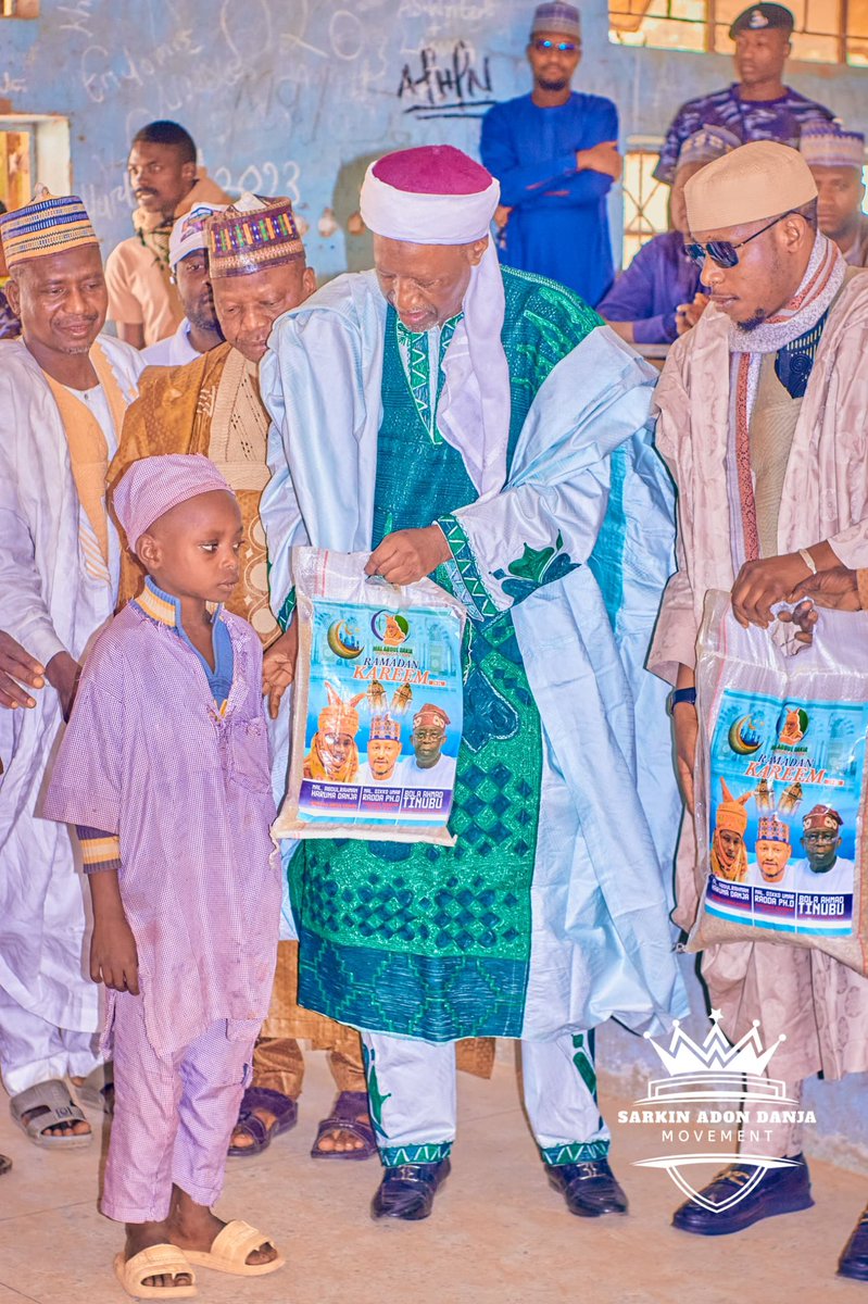abduldanja87's tweet photo. Mal Abdul Danja Foundation Distributed food items 10kg rice and 10kg Maize to 150 Orphans in Danja LGA with 300 cartoons of water for iftar to 20 mosques of munazzama, Jibwis sect, half of Million cash to Social media users of Sarkin Adon Danja and half to Nagarta Multipurpose Hayin Asibiti, Danja an immediate community of Sarkin Adon Danja, hundred thousands for 2 Islamiyya Schools.
