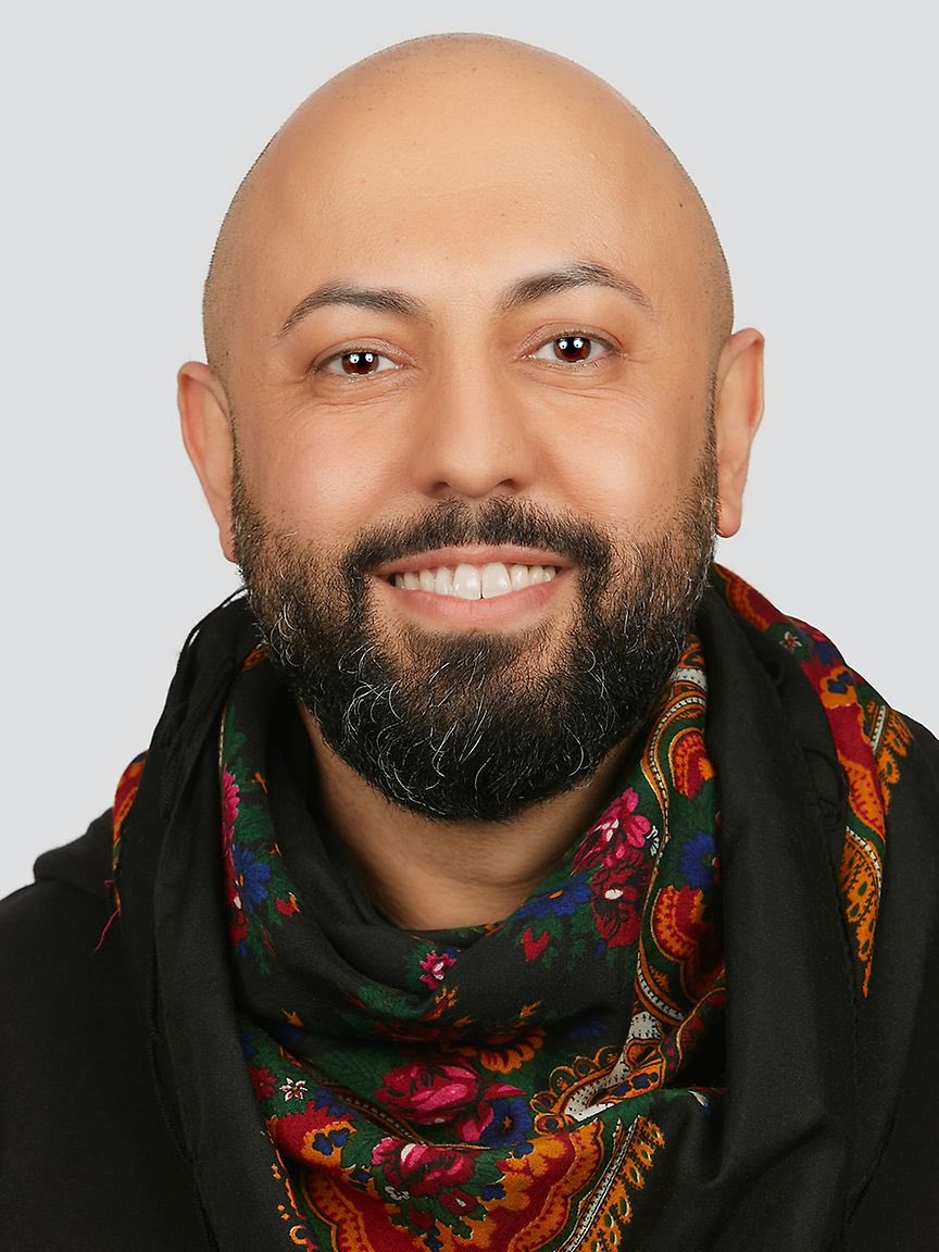 Jahre der Islamisierung rächen sich. Ich habe schon lange vor der Gefahr gewarnt - jetzt ist das Geschrei um Schläferzellen groß und Linke glauben immer noch an Multikulti und offene Grenzen. Im Iran sitzen Islamisten im Bunker. In Deutschland sitzen Islamisten im Bundestag.