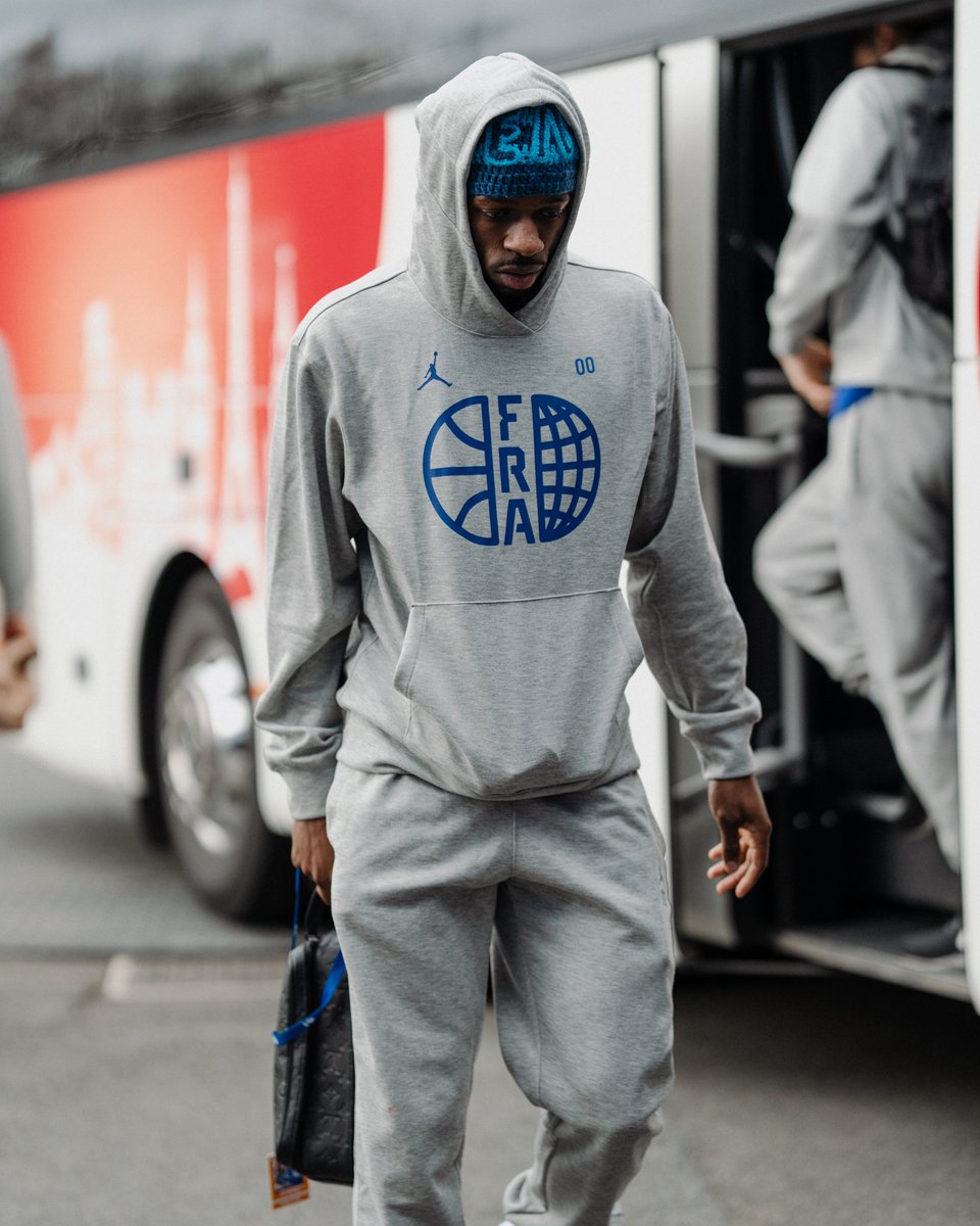 FRABasketball's tweet image. En mission ⚔️🇫🇷

📺 Suivez le match 🇫🇷🆚🇭🇺 à 18H00 en direct sur @beinsports_FR 1.

📸 @armandlenoir

#TeamFranceBasket #PassionnémentBleu #FIBAWC #FRAHUN