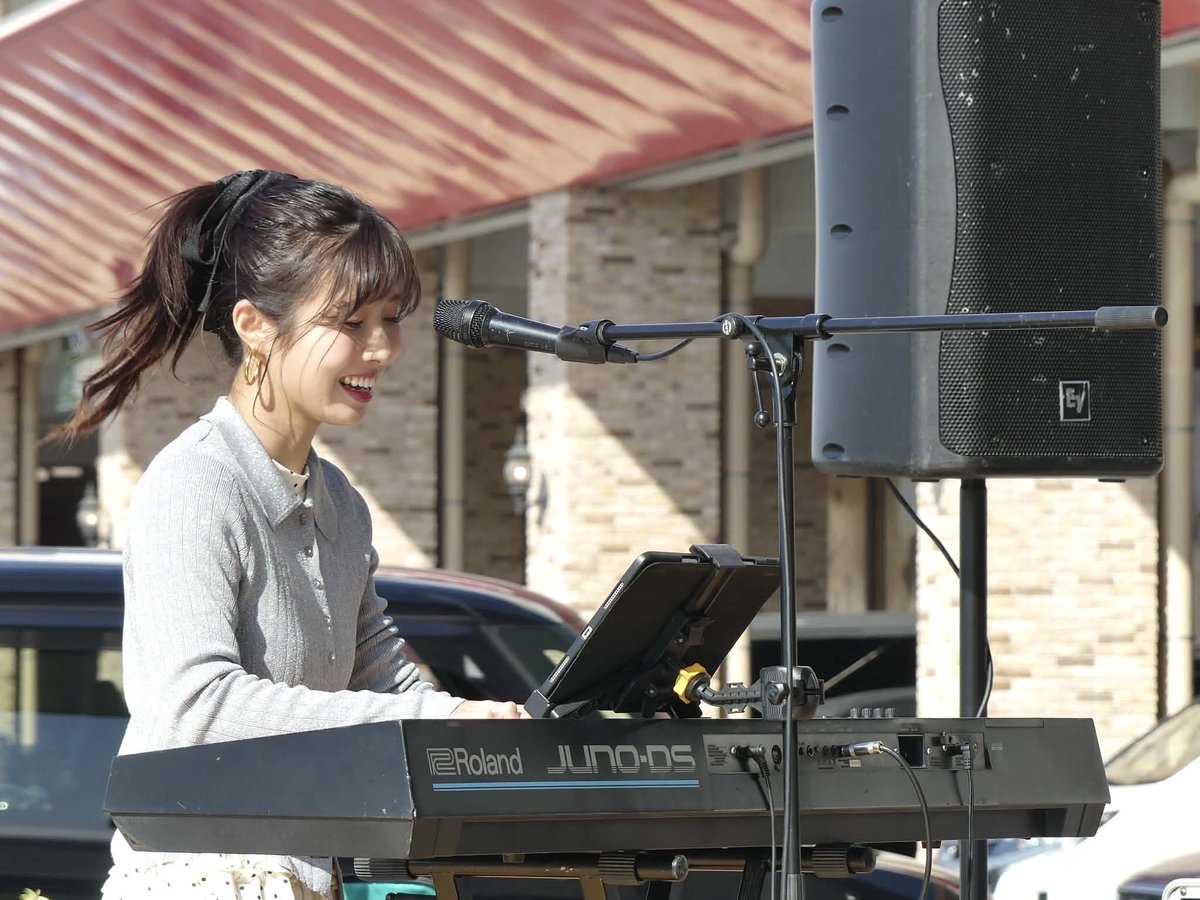 おはよう🌞 髪が伸びたので、昨日は久しぶりのポニーテールでした