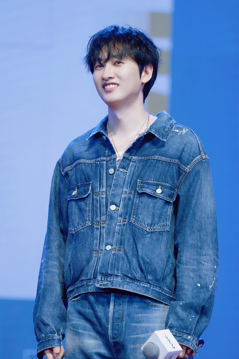 露西西嘻嘻-Lucy tweet media