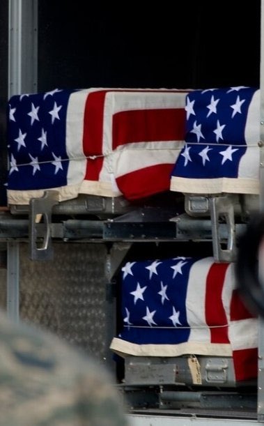 🛑🇮🇷🇺🇸 Alerte info🚨 3 soldats #US tués, 5 grièvement blessés depuis le début des opérations

L’armée américaine a annoncé que trois de ses militaires avaient été tués et que cinq autres avaient été grièvement blessés depuis le lancement des opérations en cours, marquant les